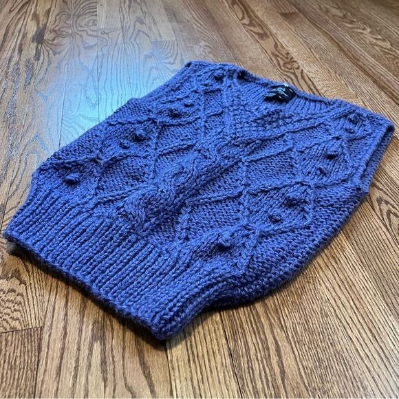 Vintage Lady Ballymoor Hand-knit Sweater Vest / Sweater Tank - Purple - Picture 3 of 9